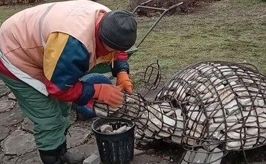 На Русанівці відремонтували пошкоджених вандалами арт-черепашок