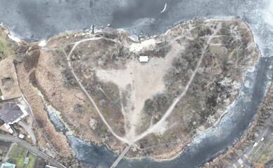 В Дніпрі почали чистити річку Самара