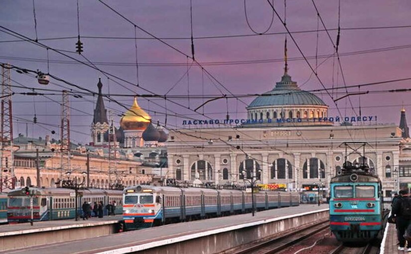 Укрзализныця отменила три пригородных электричка в Одессе из-за ситуации с безопасностью - фото