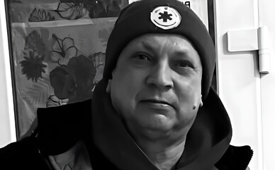 Девушка вышла из укрытия почитать новости и попала под повторный удар, убивший медика