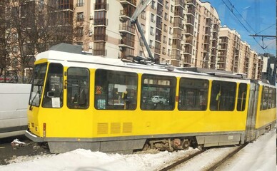 Во Львове временно не курсирует трамвай №3 из-за схождения с рельсов