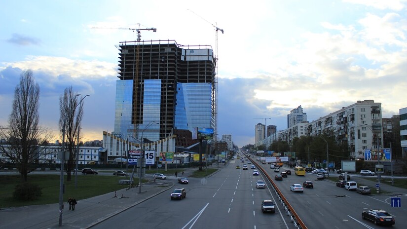 Недостроенный Sky Towers в Киеве продали за 560 млн грн — покупателя связывают с семьей Злочевских