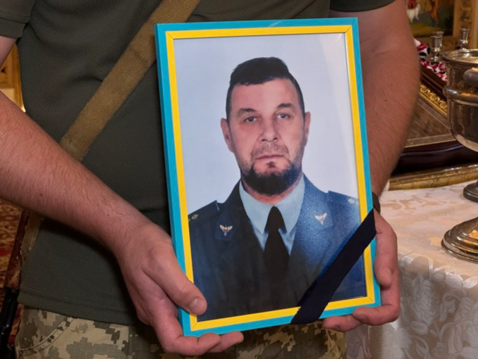 В Полтаве попрощались с военным медиком Валерием Бурлаенко