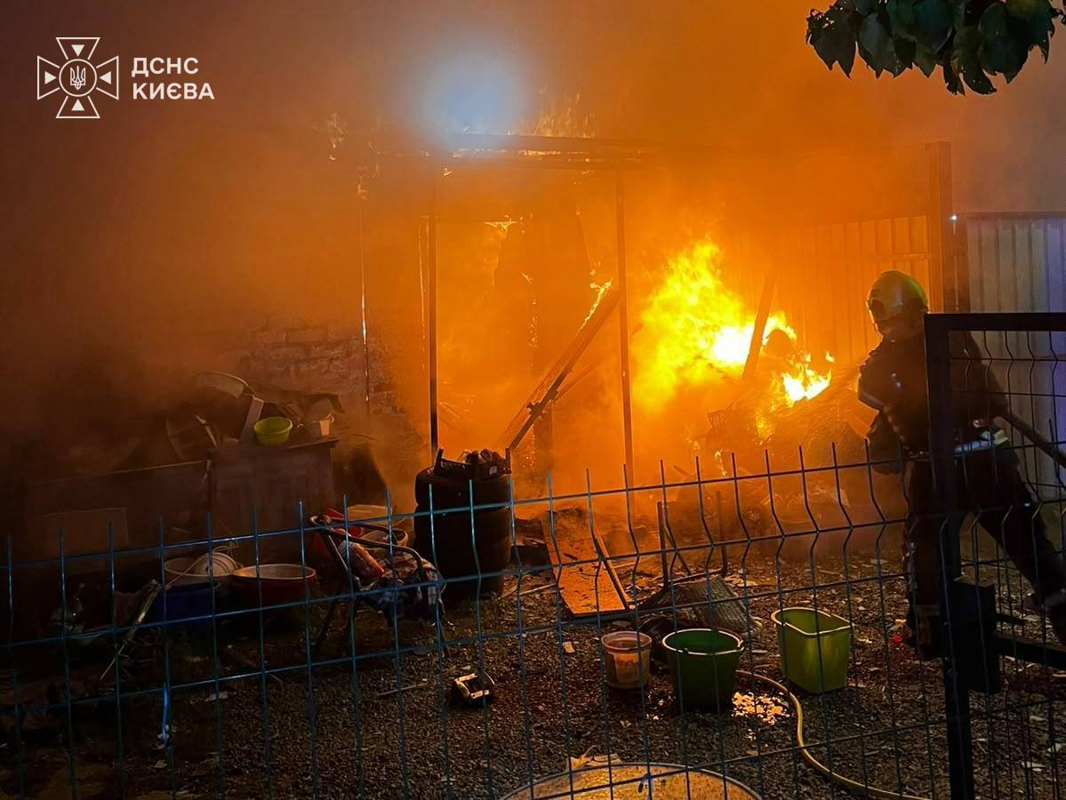 Россия ночью атаковала Украину 149 дронами — ПВО сбила 114 БпЛА - фото