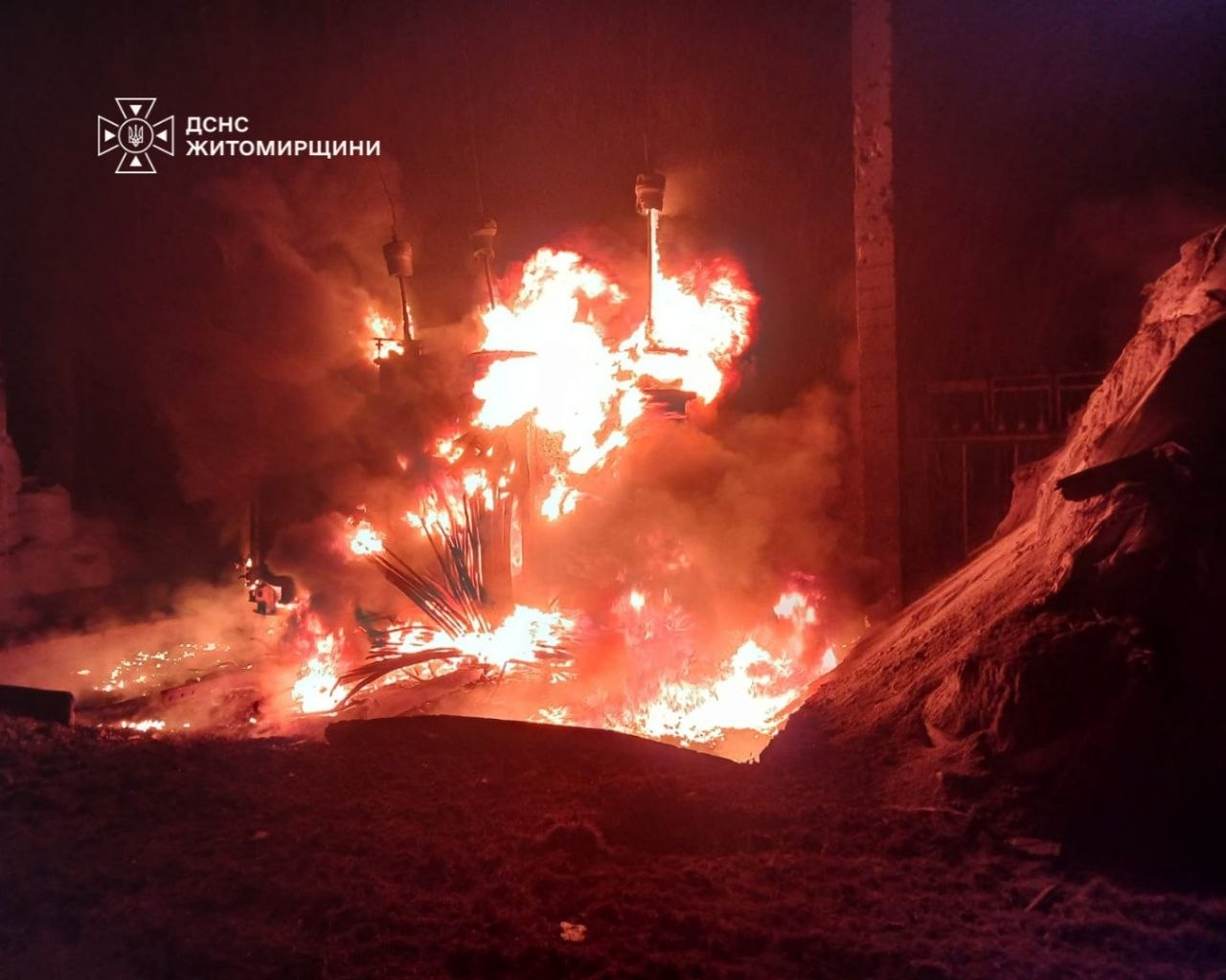 Россия ночью атаковала Украину 269 дронами и ракетами — в Киеве погиб человек - фото