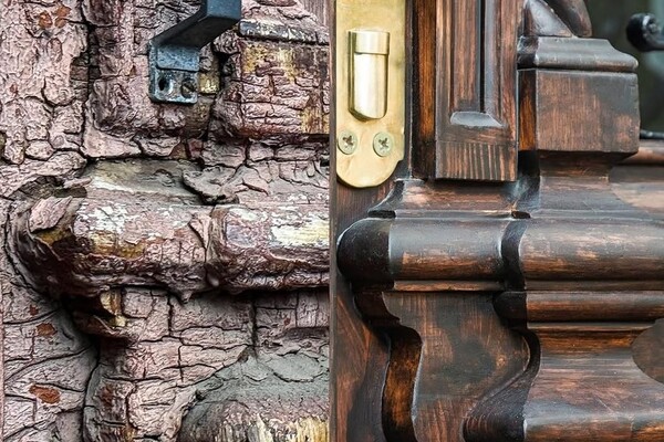 В Одессе отреставрировали 130-летние двери доходного дома архитектора Влодека фото 4