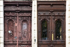 В Одессе отреставрировали 130-летние двери доходного дома архитектора Влодека фото 7